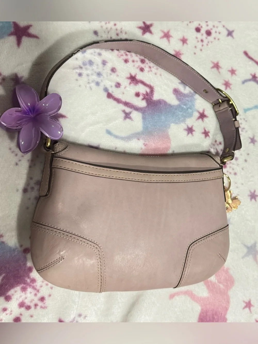 Coach Hampton Shoulder Bag in Dusty Levander - Classic Turn-Lock Closure